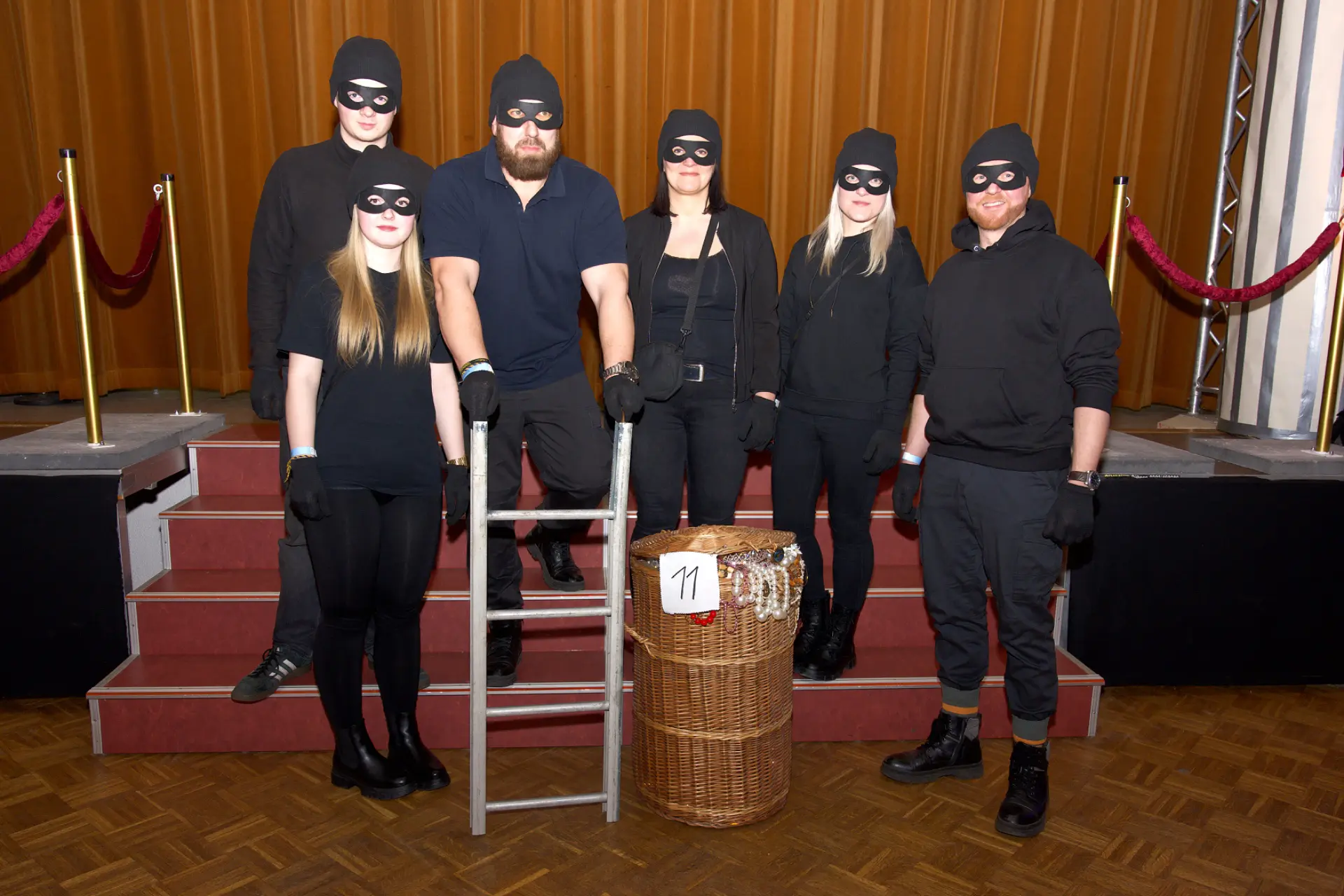 EBM - 69. Saison - Hofball Kostüme 11